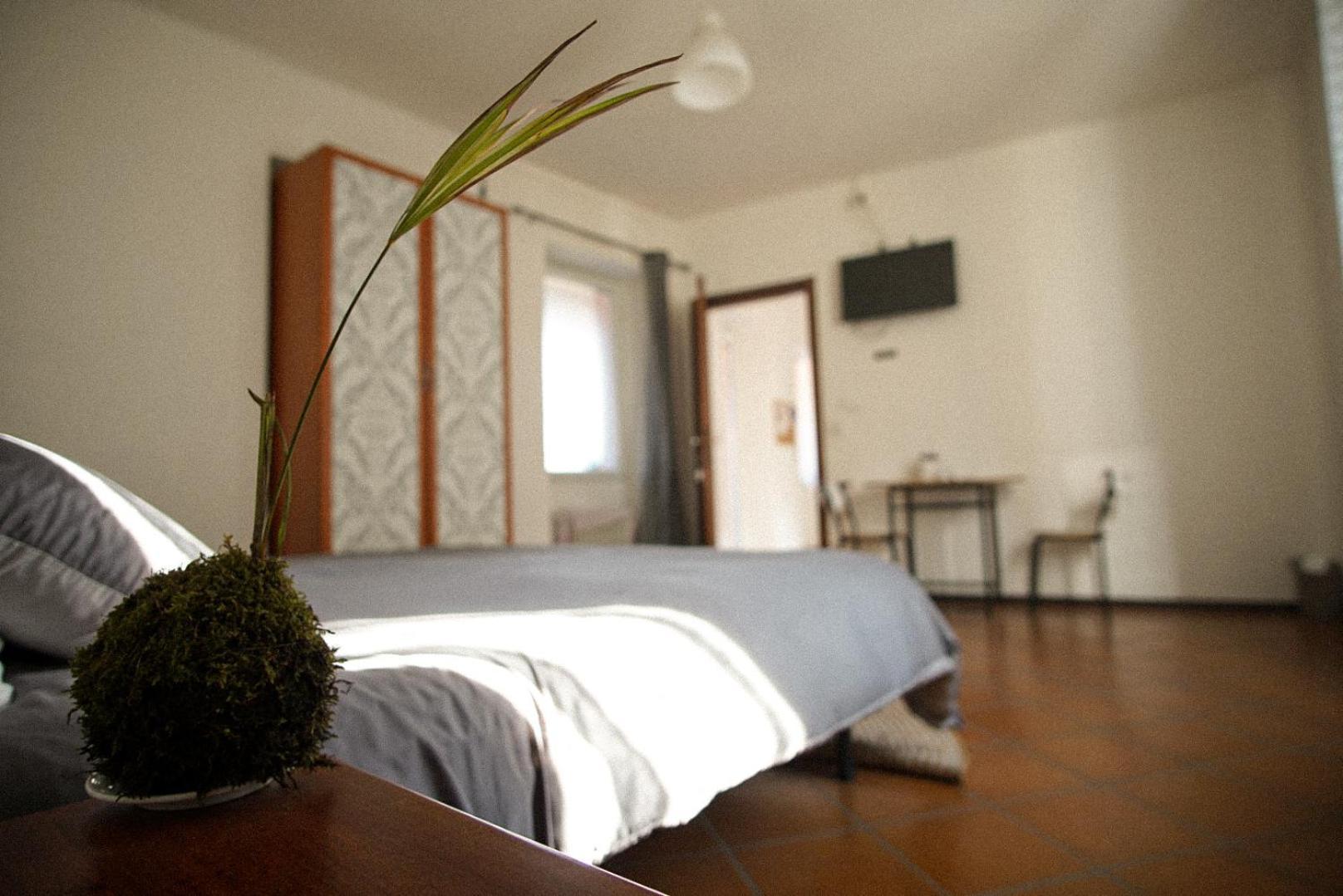 A D Rooms - Il Campanile Casale Corte Cerro Экстерьер фото